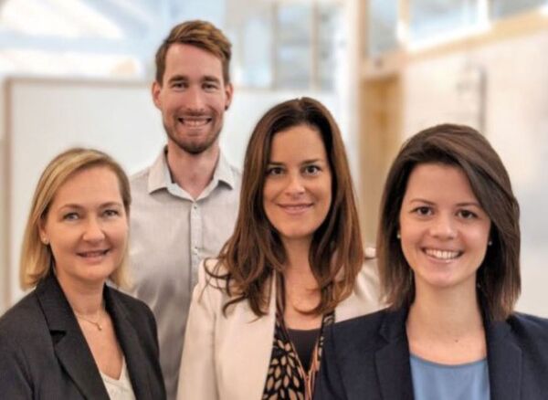 Die drei Frauen und ein Mann vom Patient Partnership Team von Roche